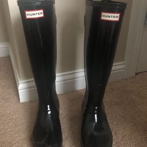 Hunter boots in a size 7
